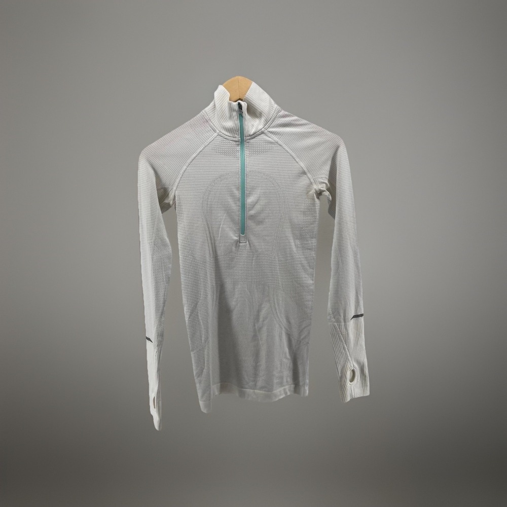 Lululemon Women's 1/2 Zip Pullover‎ White Long Sleeve Thumbholes Size 4